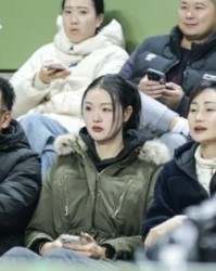开云-老婆来看球压力大？张常宁现身同曦主场，吴冠希连丢关键罚球